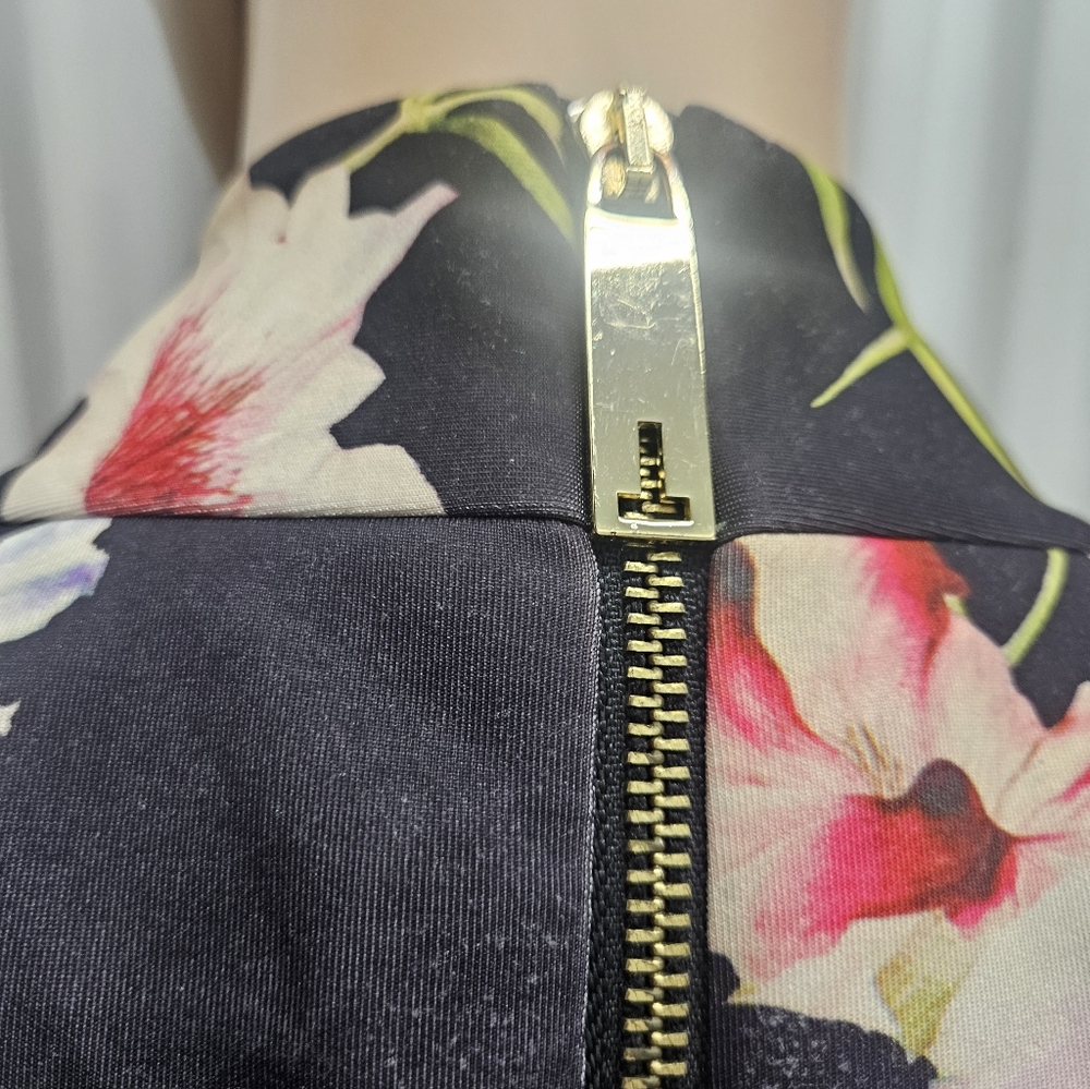 Ted Baker London Jalita Mirrored Tropics Floral Dress Size 2 (US 6) - Picture 4 of 8